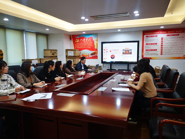 �ڲ�����Ϸ������(�й�)רҵ����,����Ϊ��